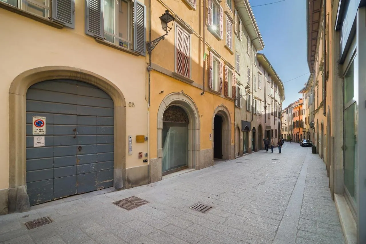 Bergamo Art Apartment Italy